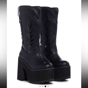 NWOT XTRA BY YRU “Bad B Flame” Platform Cowboy Boots Black / Size 5 / SOLD OUT